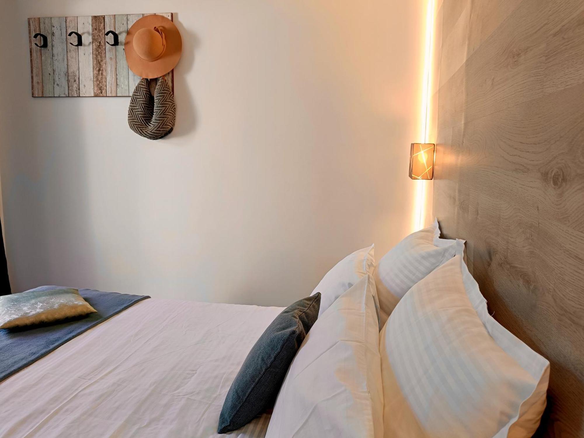 Casa Babica Guesthouse コスティネシュティ エクステリア 写真